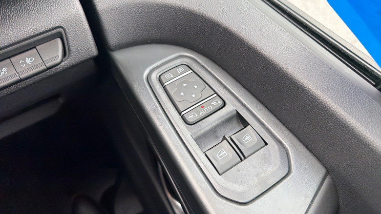 Renault Trafic Lwb Diesel LL30 Blue dCi 150 Extra Sport [Safety] Crew Van